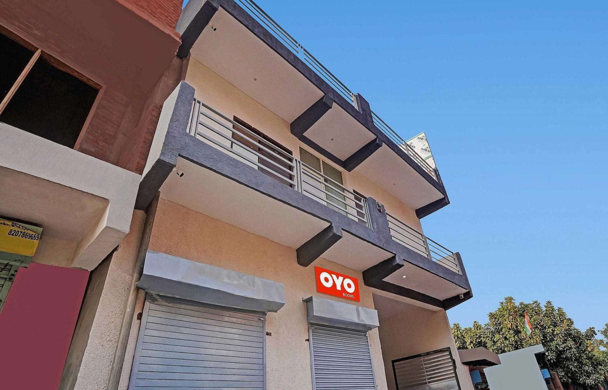 Hotel O Avs Hotel & Restaurant نويدا المظهر الخارجي الصورة