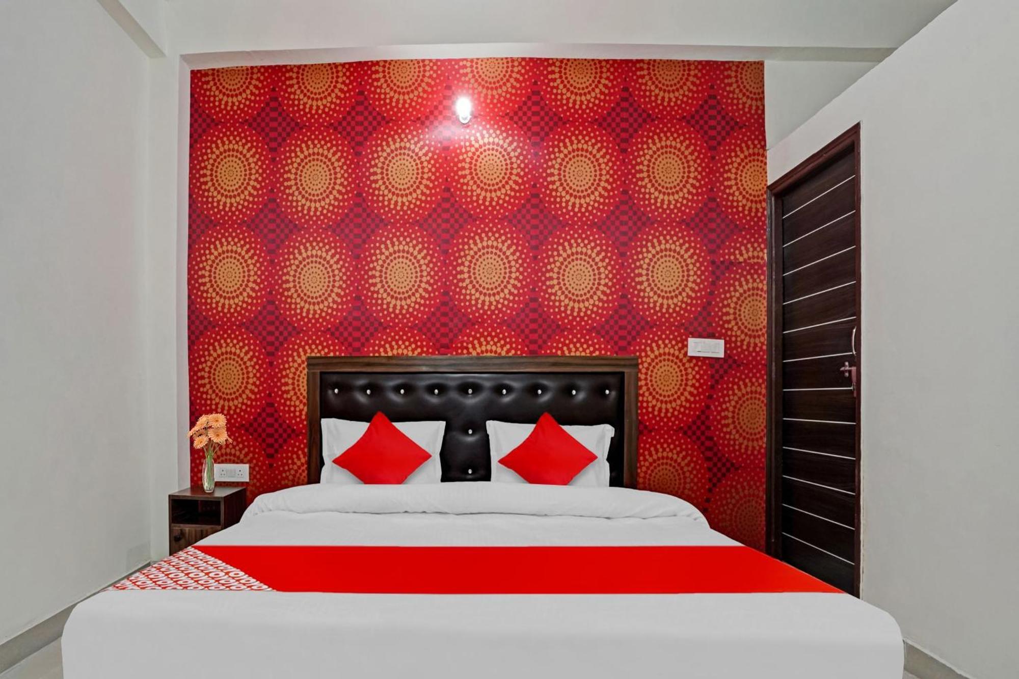 Hotel O Avs Hotel & Restaurant نويدا المظهر الخارجي الصورة