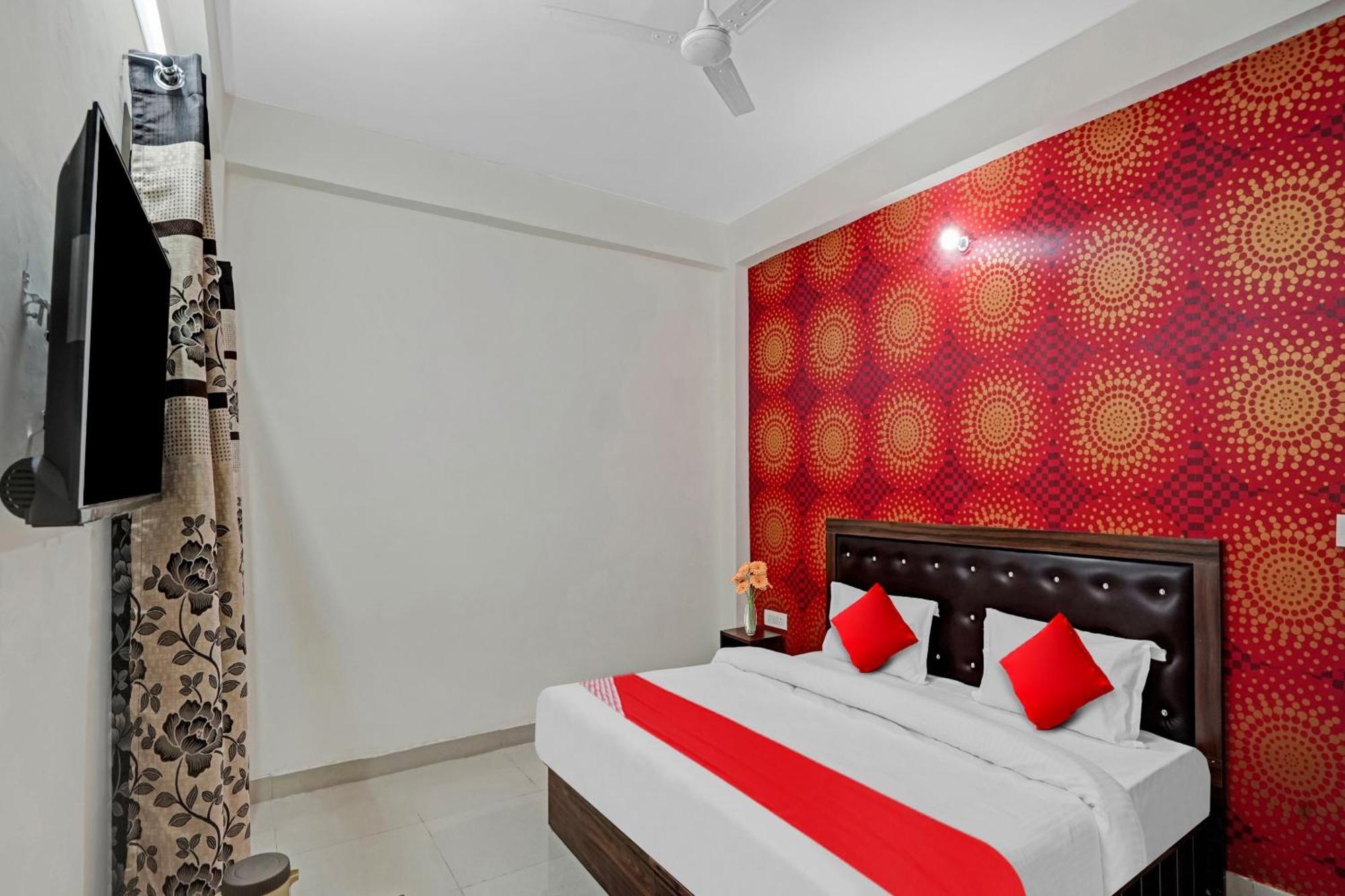 Hotel O Avs Hotel & Restaurant نويدا المظهر الخارجي الصورة